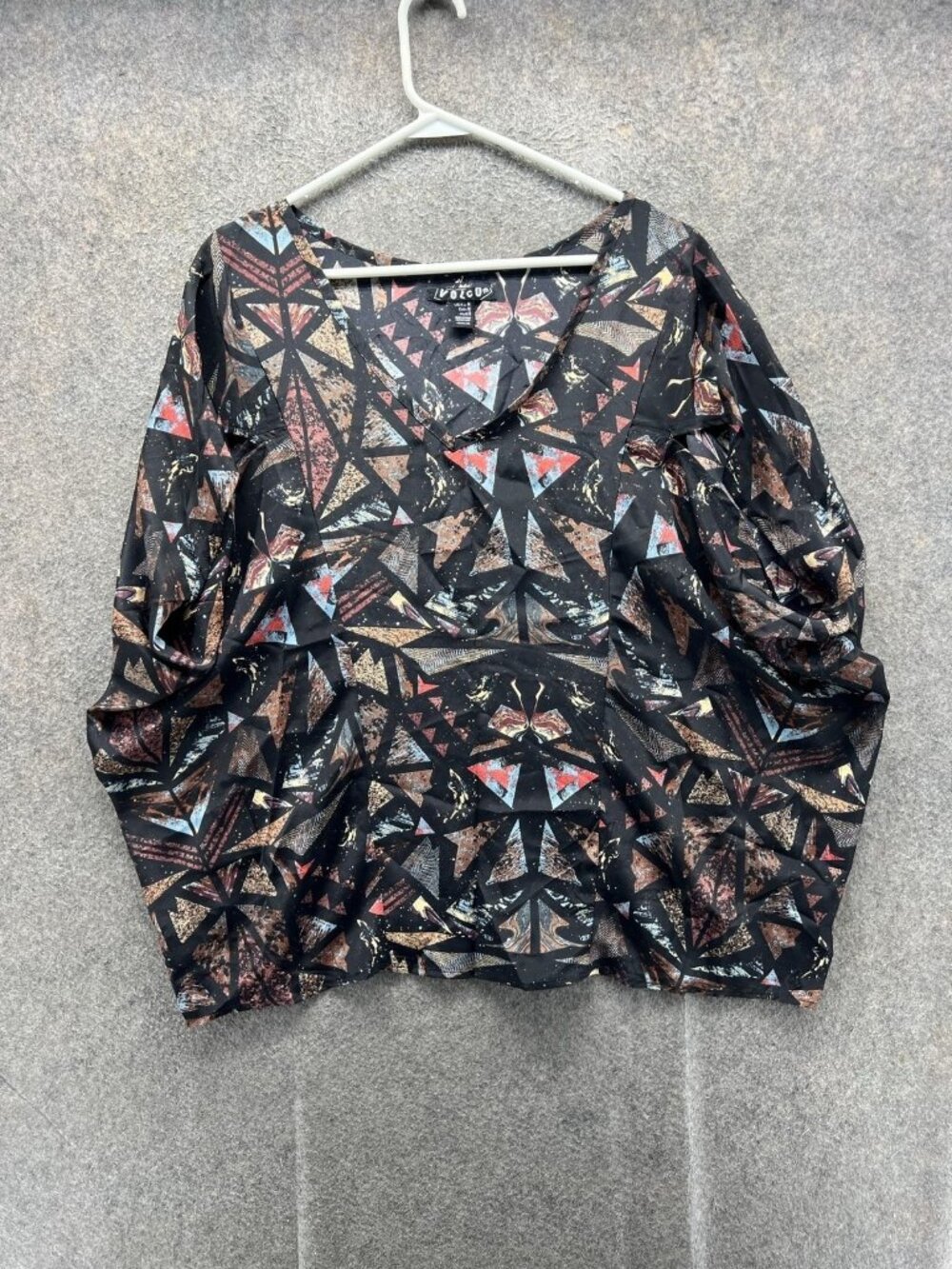 Volcom Blouse Women Medium Black Geometric V Neck Long Sleeve Pullover Casual